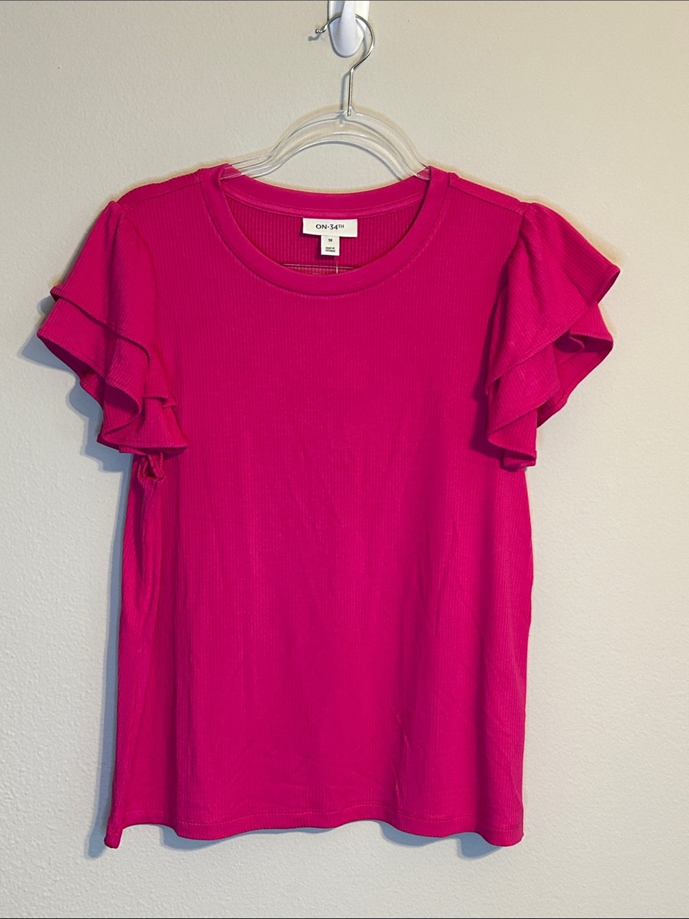 NWT On 34th Women's Jazzy Pink Ribbed Ruffle Sleeve Blouse Size 1X